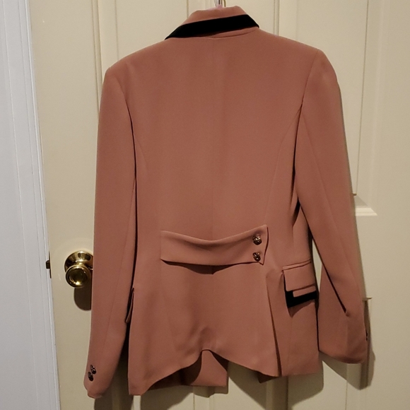 Pink blazer - Picture 2 of 2